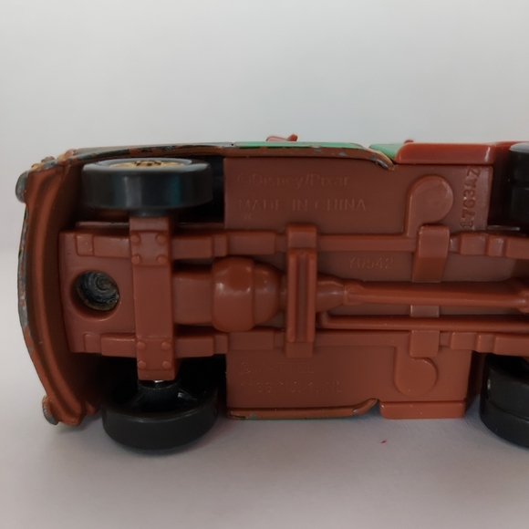 Disney Pixar Cars Deluxe Materhosen Mater Diecast Metal 1:55 German Tow Truck - Picture 8 of 10